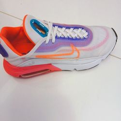 NIKE AIR MAX 2090