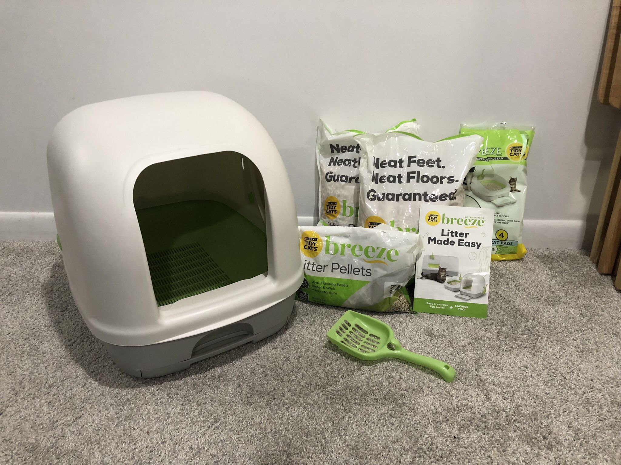 Purina Tidy Cats Breeze Hooded Cat Litter Box System