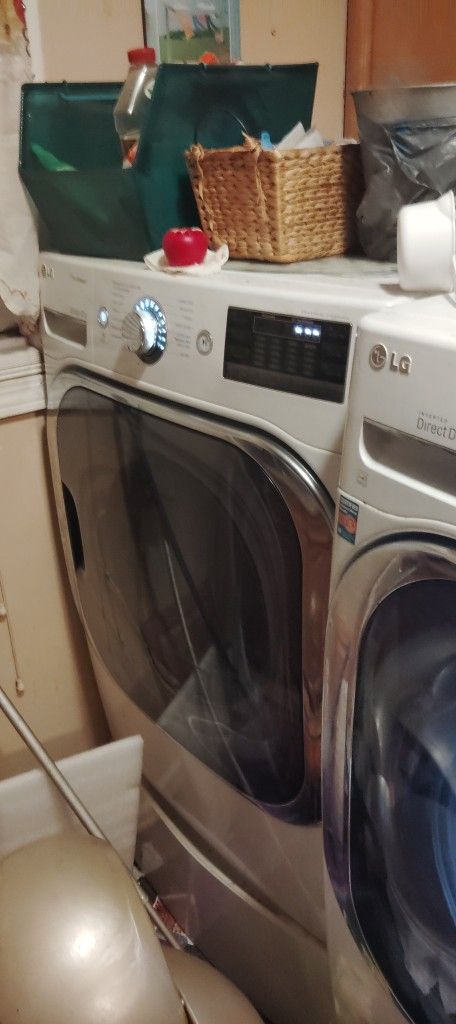 LG Smart Washer And Dryer 