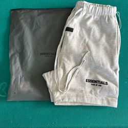 Light Oatmeal Essentials Shorts (Small)