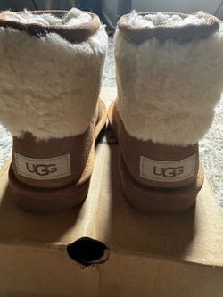 UGG BOOTS KIDS SIZE 10 NEW NWT BOTAS