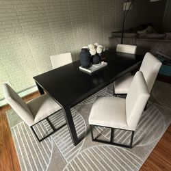Dining Room Table, Chair & Area Rug