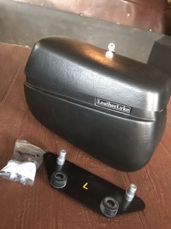 LeatherLyke Left Saddle Bag Triumph Speedmaster and America. Condition is new