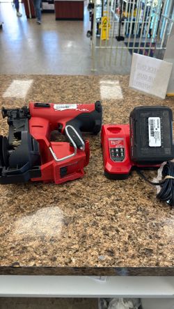 Tools Milwaukee Nailgun 2909-20