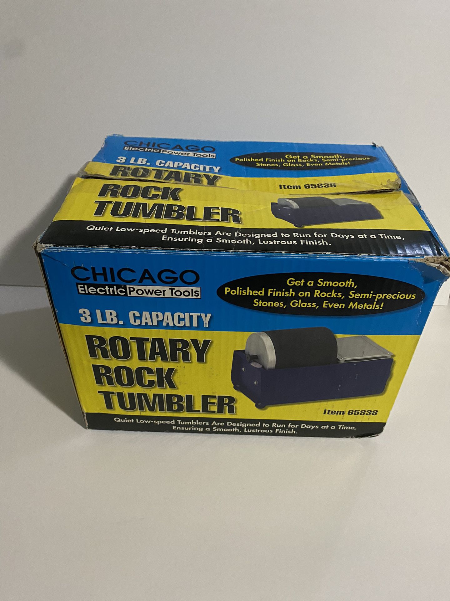 Rock Tumbler, Chicago Electric 3lb Cap. New (Open Box