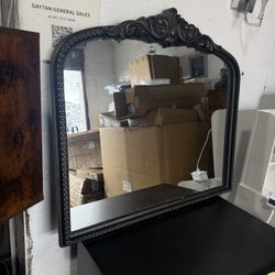 Inglés   Kate and Laurel Hubanks Vintage Decorative Arched Tall Mirror, 33" x 30" Black Large Antique Statement Arched Mirror for Home Decor Options o