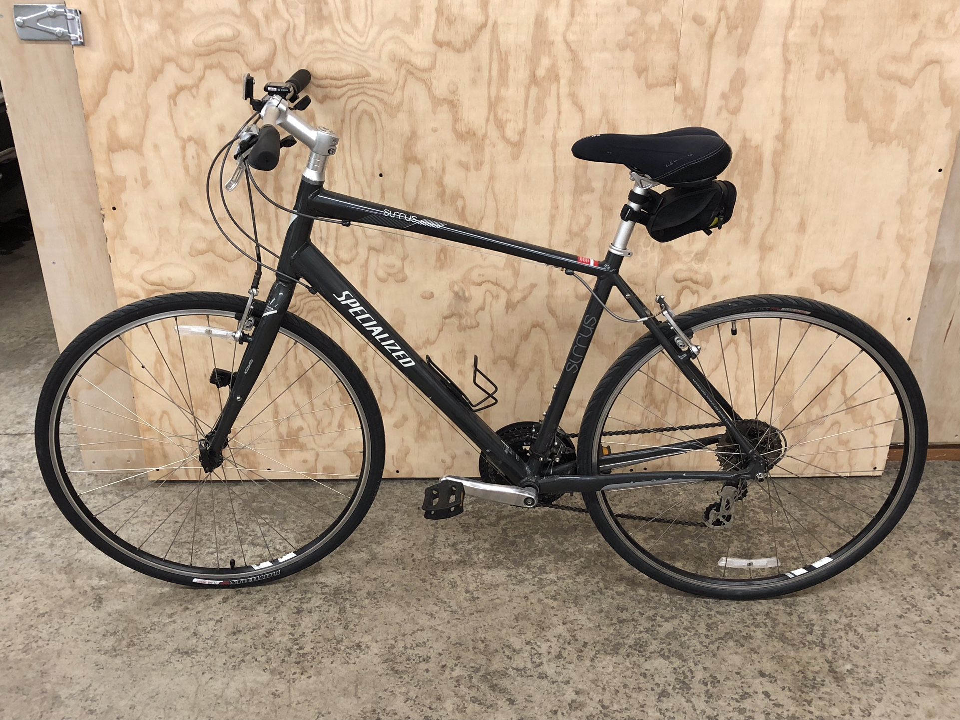 Specialized Sirius Men’s Bike and Kinetic Trainer