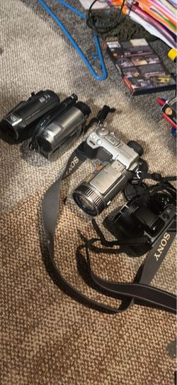 Cameras/camcorders CD/SD New and old. Sony.