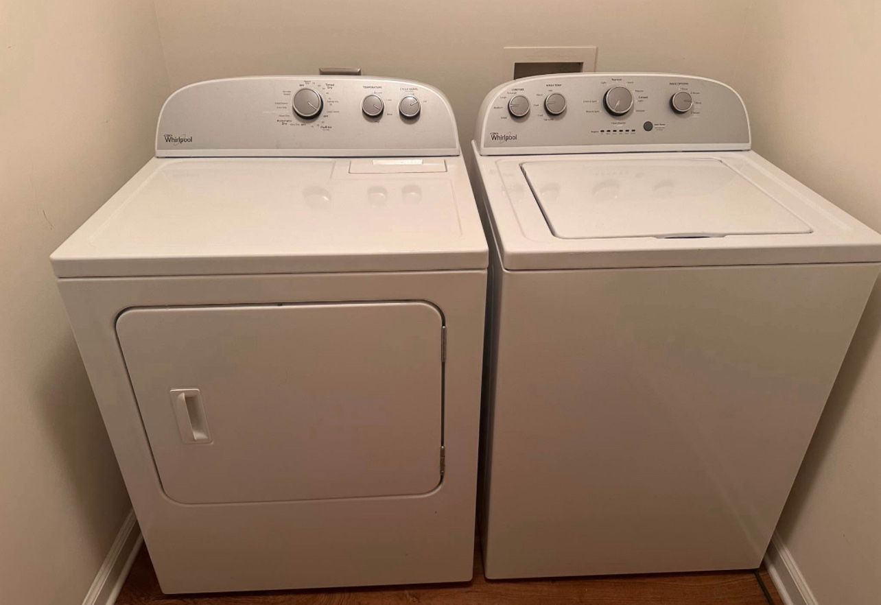 Whirlpool Washer & Dryer (Delivery Available)