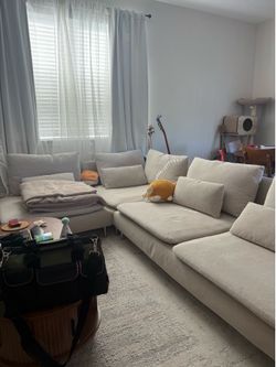 Free coffee table with ikea couch!!