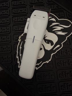 TPOB WHITE PLAY CLIPPERS WITH CHUNK BLADE