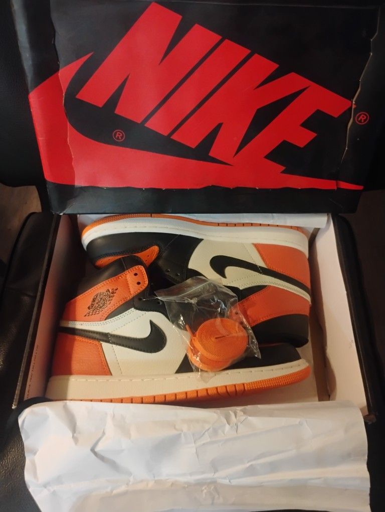 Nike Jordan 1 Retro High OG Size 9