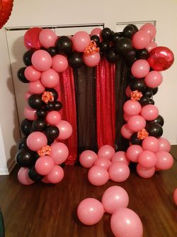 Backdrop n balloons Garland