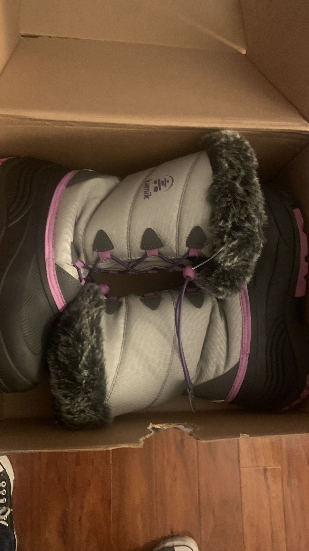 Snow Boots youth Size 5