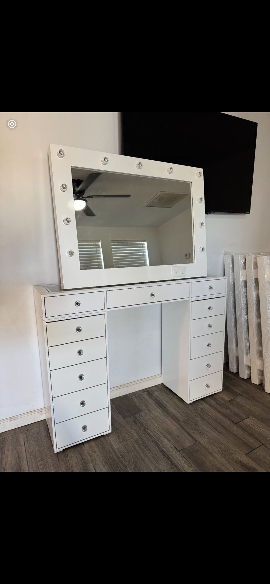 Makeup Vanity Set