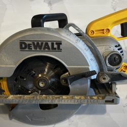 DeWalt DWS535 Worm Drive Circular Saw 
