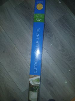 Outdoor roller shade