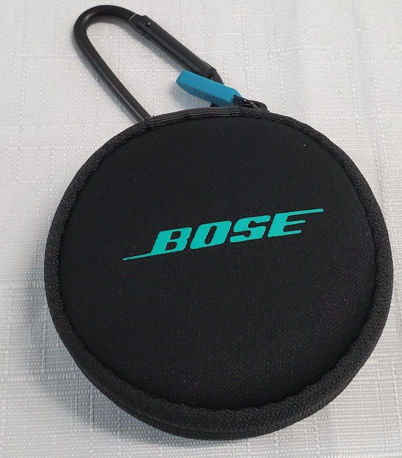 Bose Earbuds Carrying Case - Padded with zipper and metal Carabiner.