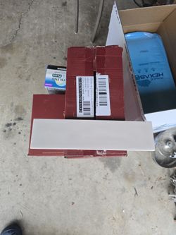 ALABASTER GLOSSY TILE 2.5 BOXES. MADE IN SPAIN