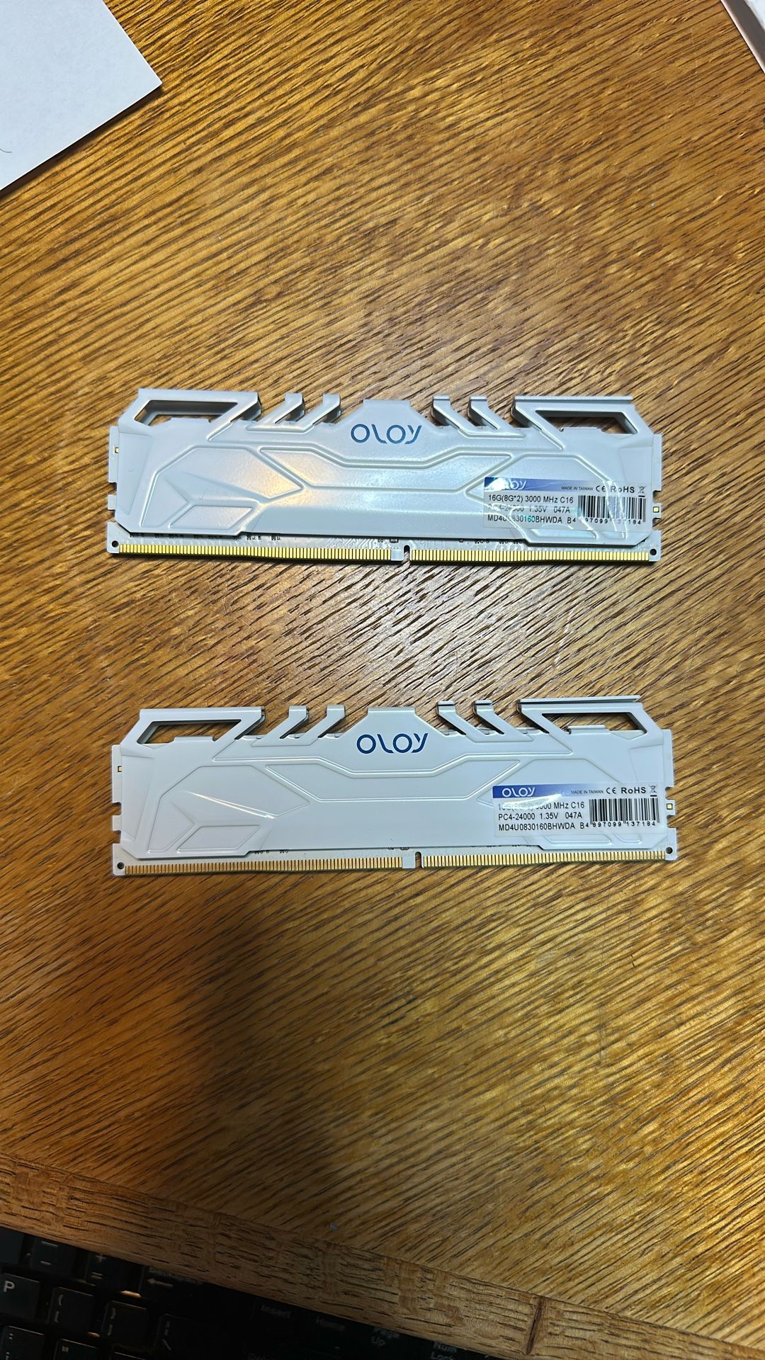 OLOy DDR4 RAM 16GB (8GBx2)