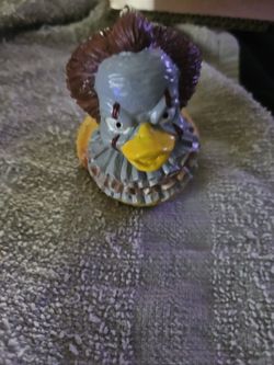 Pennywise IT RESIN 3 INCH  DUCK