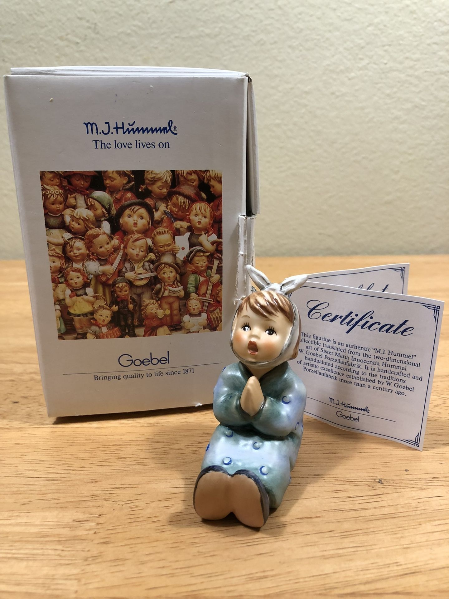 Hummel “Ooh, My Tooth” #053