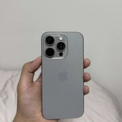 IPhone 15 Pro Unlocked / Liberado 👌 (Different Colors Available)