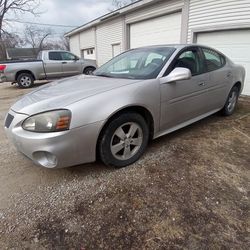 2009 Pontiac Grandprix. NO ISSUES 136,000MI