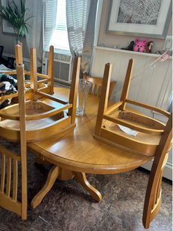 Kitchen table 4 chairs