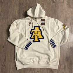 NWT Mitchell & Ness North Carolina A&T Aggies Sweatshirt Cream Size XL
