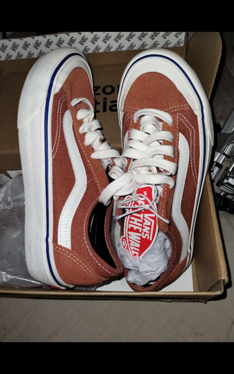 $70 Brand New
Vans Salt Wash Style 36 Decon SF, Classic Canvas Skate Sneakers 3