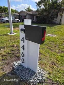 Mail Box 