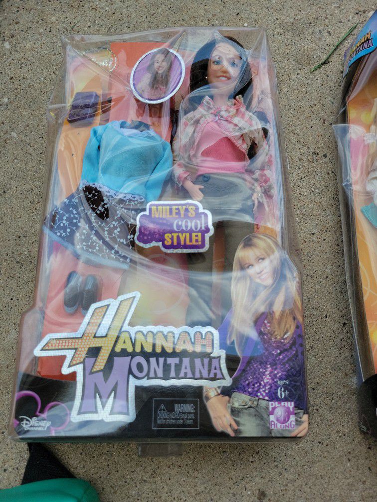 Vintage Disney Kim Possible & Bonnie Mini Fashion Dolls & Accessories 50024  NOS for Sale in Taylor Lake Village, TX - OfferUp