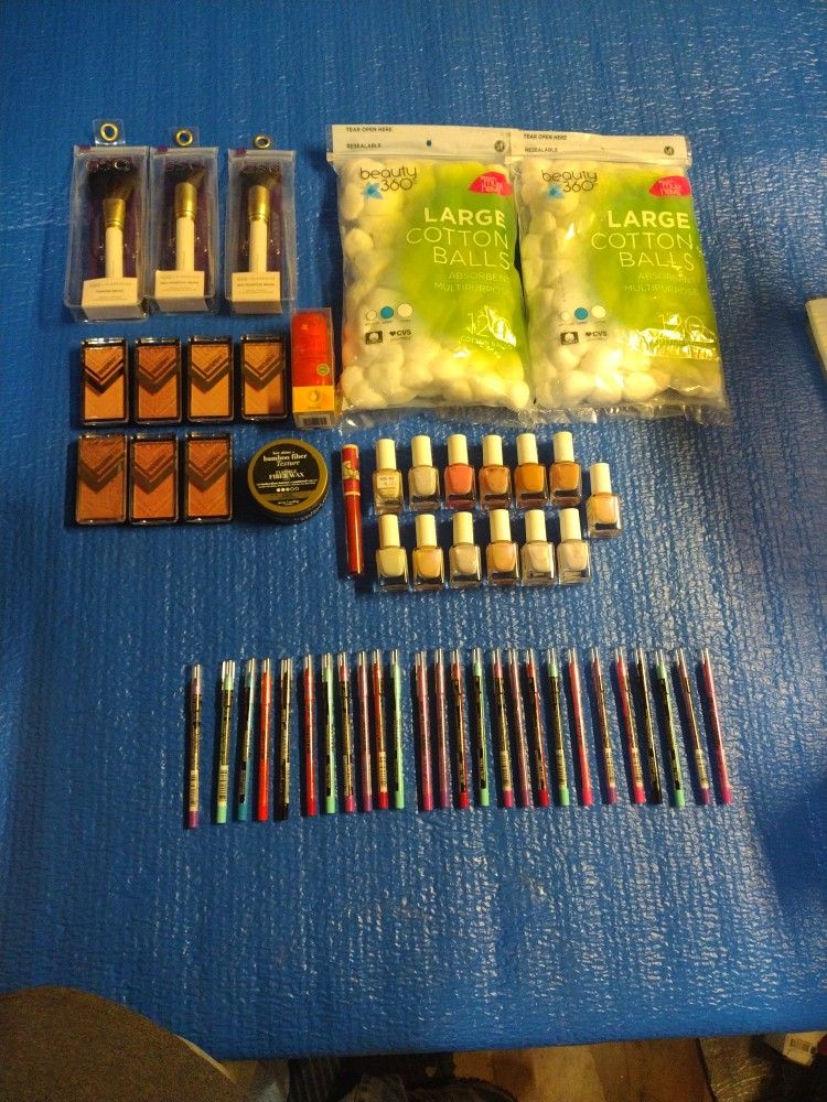 Women's 54 Piece Makeup Light