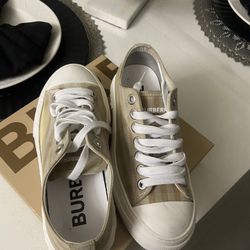 Burberry Shoes 