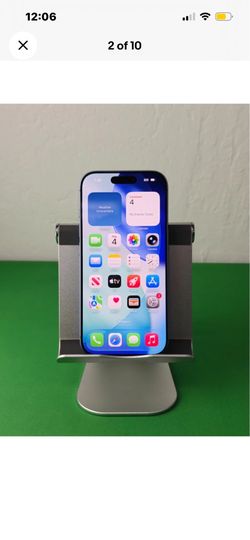 Apple iphone 17 LOCKED TO BOOST