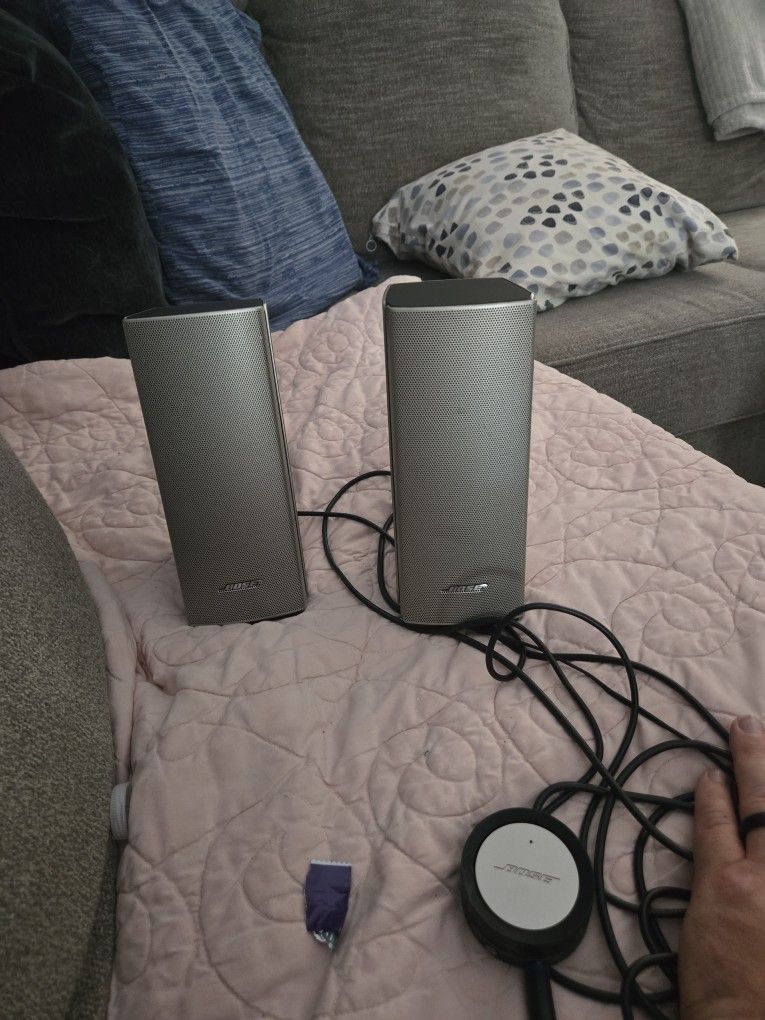 Bose Companion 20 Powered Laptop Desktop Speakers