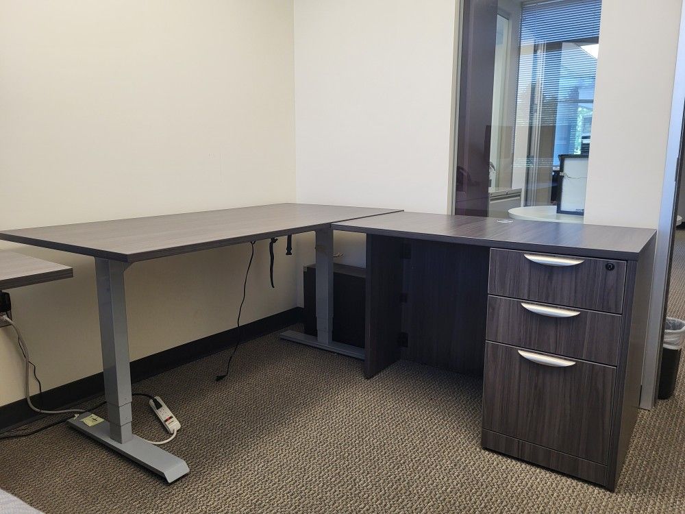 Adjustable Standing Desk With Cabinet