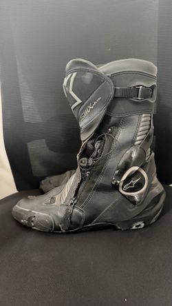 Riding boots