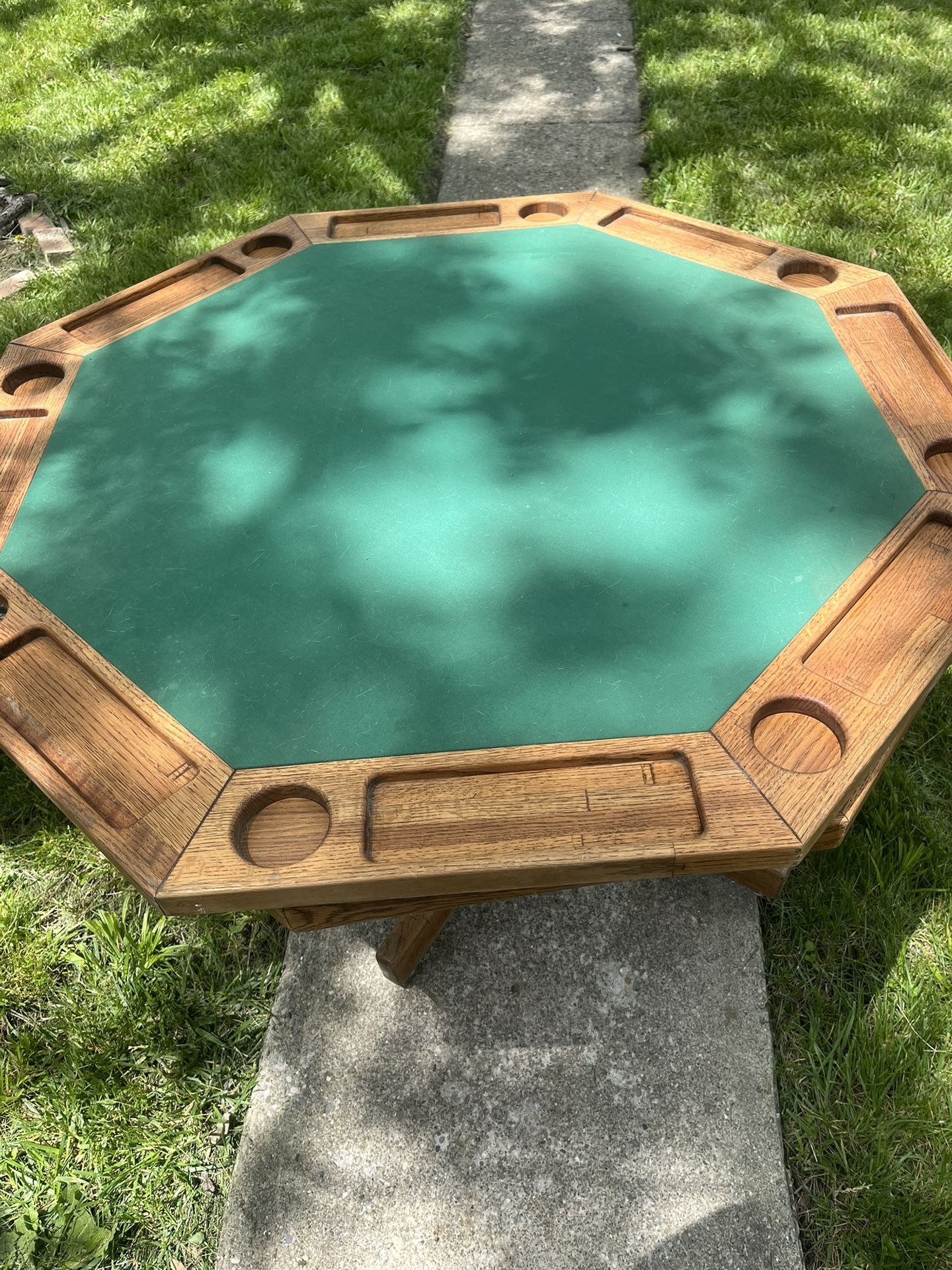 Hippopotamus Poker Table