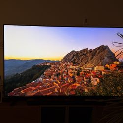 Hisense TV, Samsung Soundbar