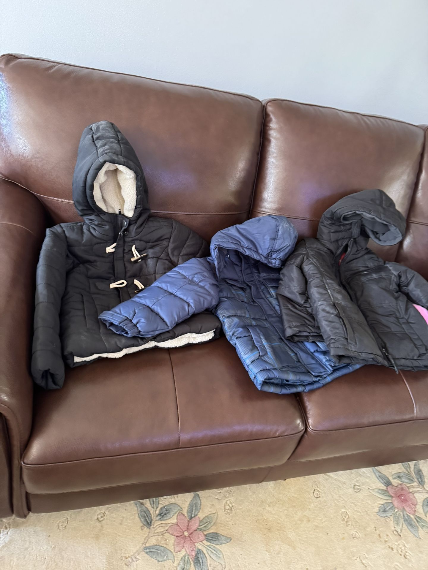 Ropa De Nińo Todos A $ 1;00 Y 50 Centavos,Abrigos De Hielo 5