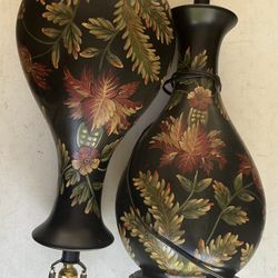 Vintage Wood Floral Design Decorator Lamp 