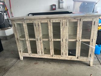 Buffet/TV Stand