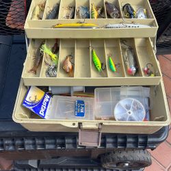 Small Tackle Box. Lures