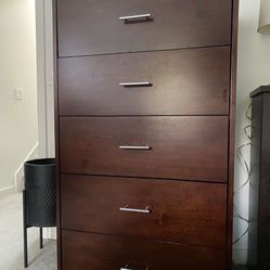 Solid Wood Dresser / Chest Of Drawers 