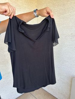 Kim & Cami Black Ruffle Sleeve Top