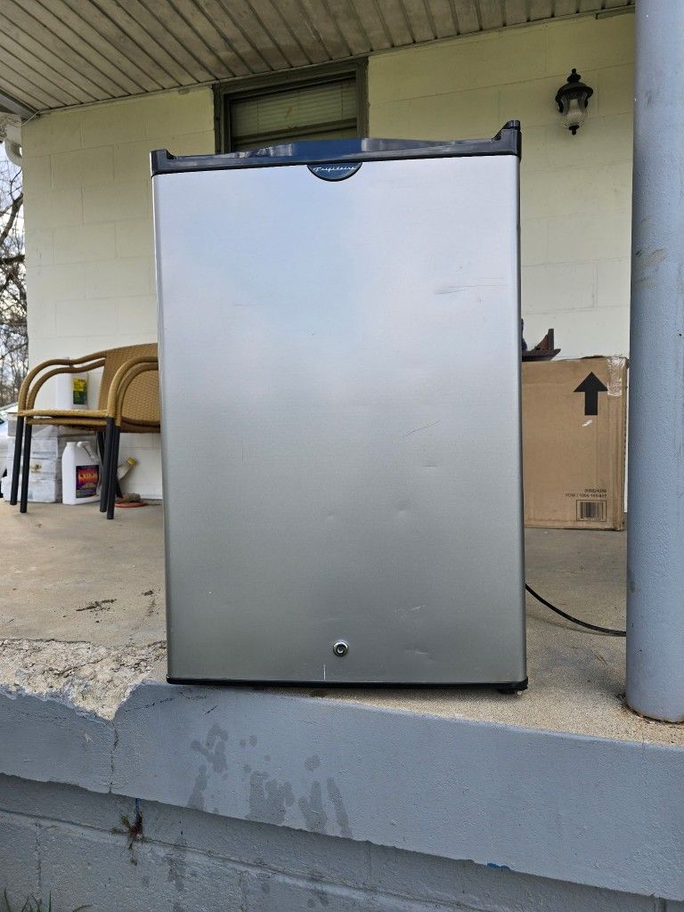 ****Brand New****Frigidaire 4.5 Cu. ft Mini Fridge With Freezer Energy Star