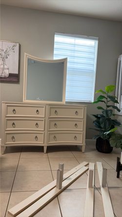 Beautiful Beige 6-Drawer Dresser with Mirror