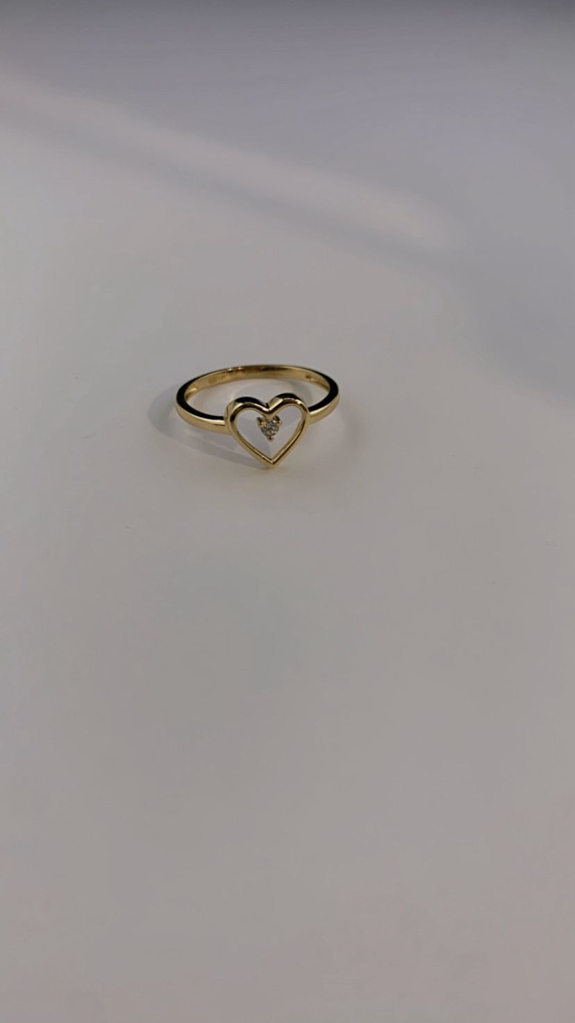 14k Gold Heart Ring With Stone